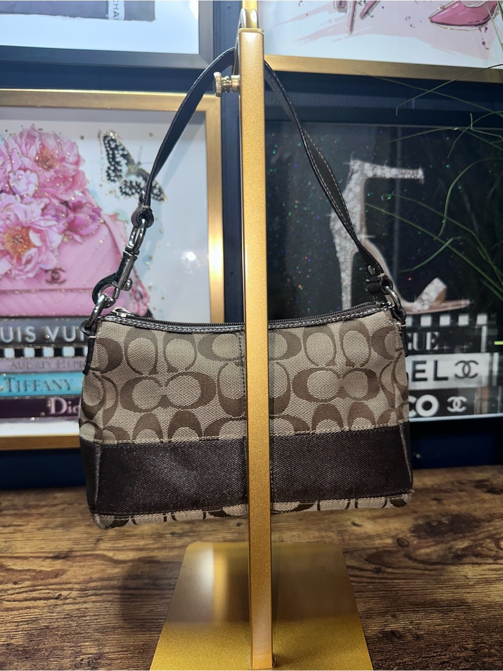 Coach Beige and Brown Signature Shoulder Bag - Picture 2 of 11